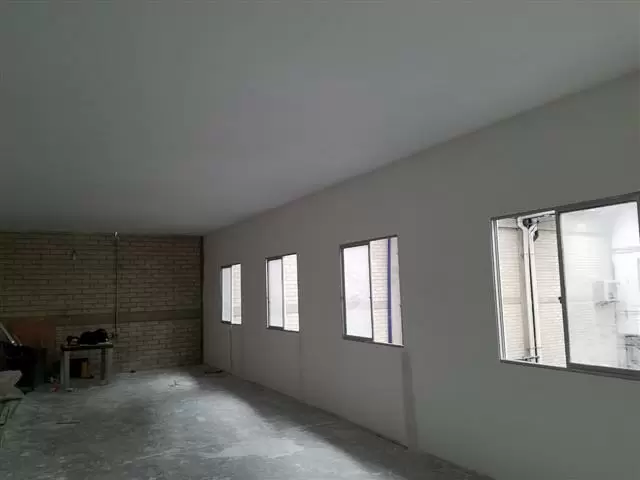 Instalación de cielos y muros en sistema drywall
